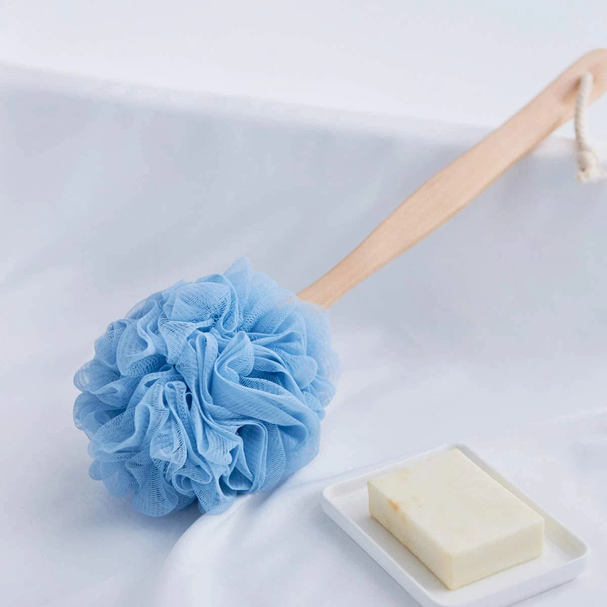 Loofah Back Scrubber for Shower, Wooden Long Handle Bath Sponge Lufa Shower Brus